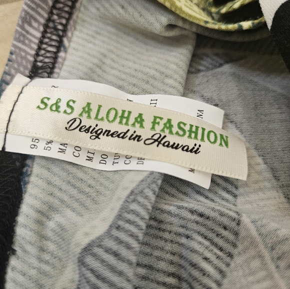 S&S Aloha Dress Size L - Picture 15 of 16